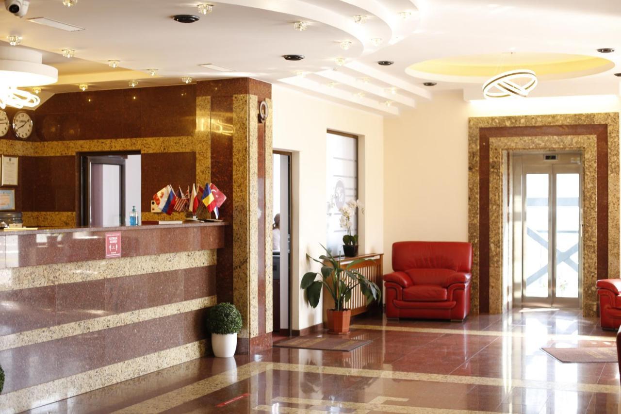 Hotel Bulevard Făgăraş Exterior foto